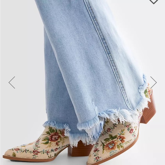 Flying Monkey Jeans - Picture 5 of 13